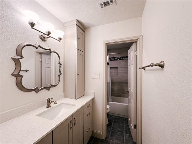 Building Photo - 4221 Spring Meadow Ln