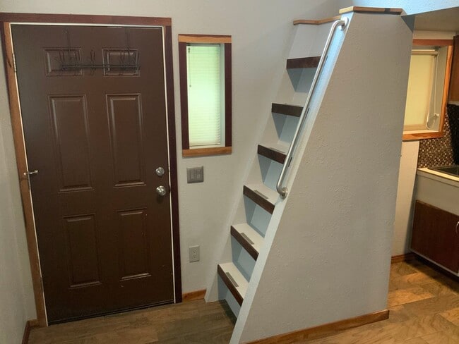 Building Photo - Studio "Tiny Home" in SE Eugene