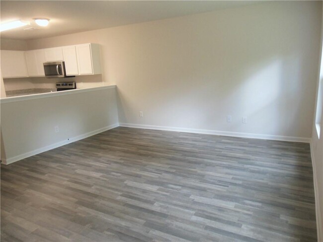 Building Photo - 208 Saddle Brooke Trace