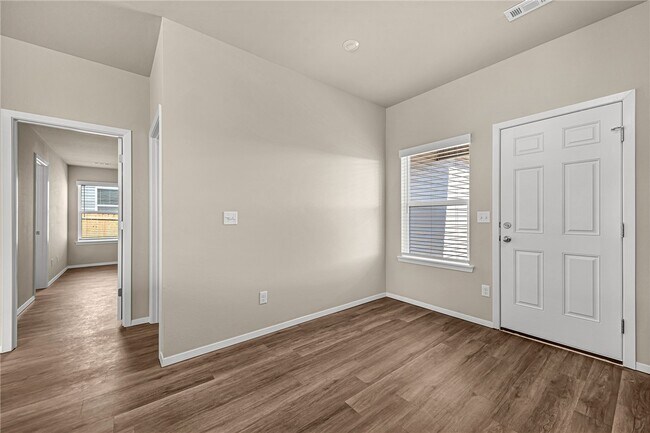 Building Photo - 990 Morningside Dr