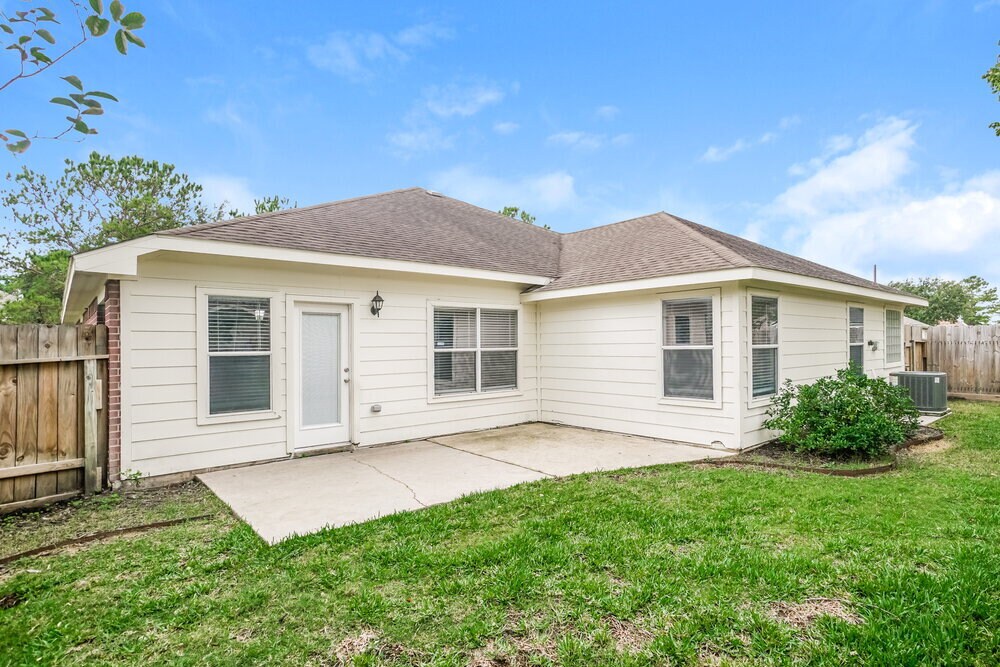 Building Photo - 16510 Timberidge Ct