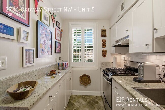 Building Photo - 2736 Ordway St NW