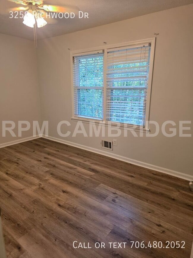 Building Photo - 3259 Richwood Dr NW