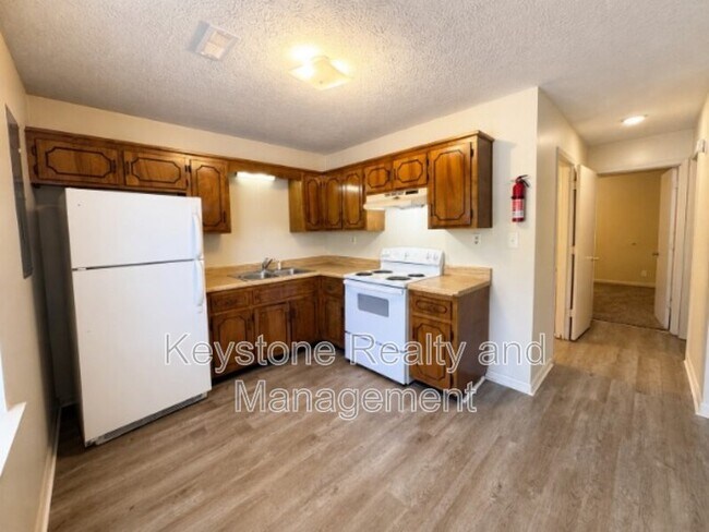 Building Photo - 1375 Thompsonville Ln
