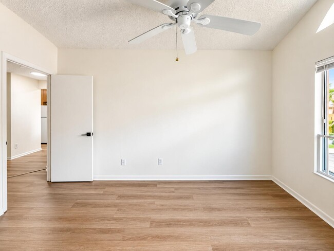 Building Photo - 1172 Coral Club Dr