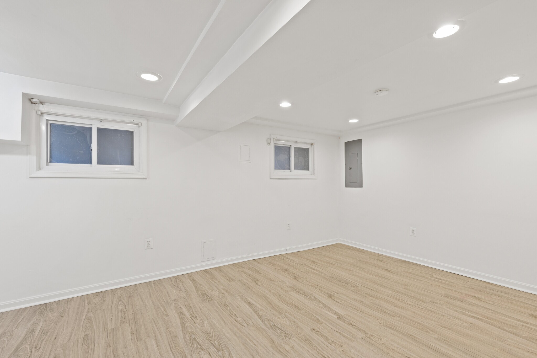 Building Photo - 1713 D St NE