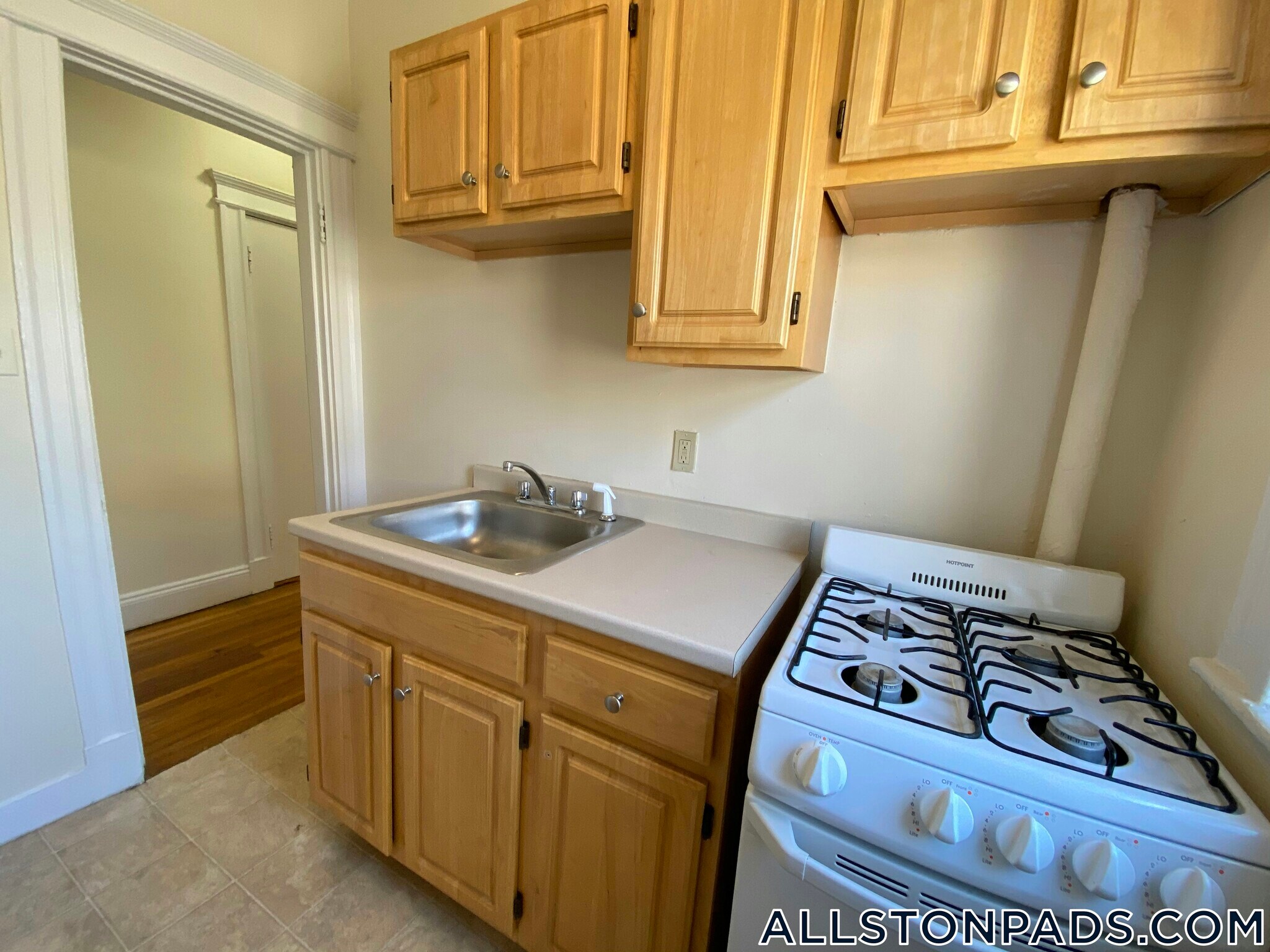 Building Photo - 1144 Commonwealth Ave