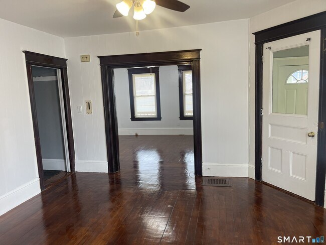 Building Photo - 692 Enfield St