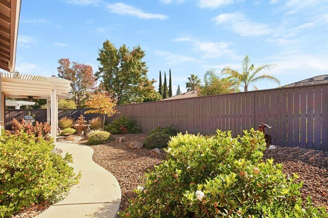 Building Photo - 3260 Mount Tamalpais Dr