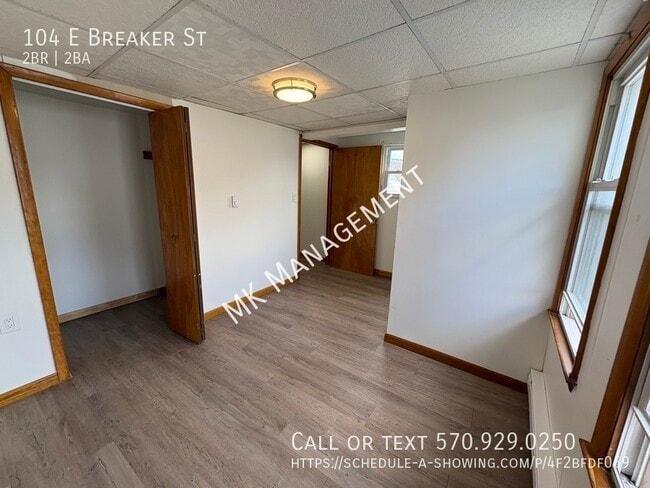 Building Photo - 104 E Breaker St