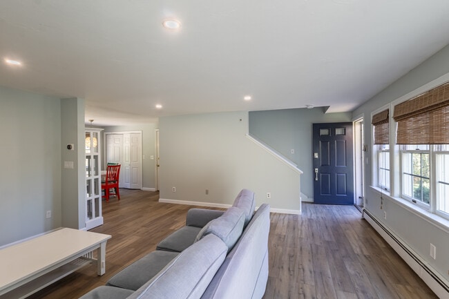 Building Photo - 613 MA-6A