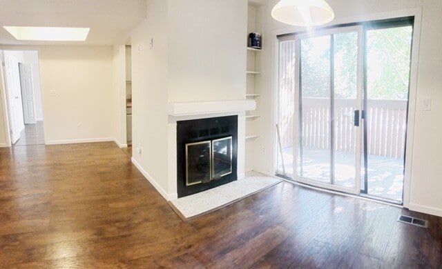 Building Photo - South Anchorage Condo with Balcony, Garage...