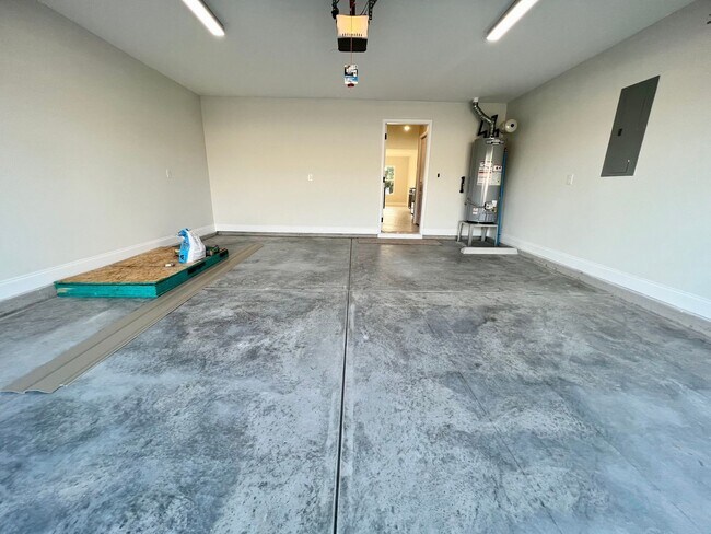 Building Photo - 232 Sage Cir