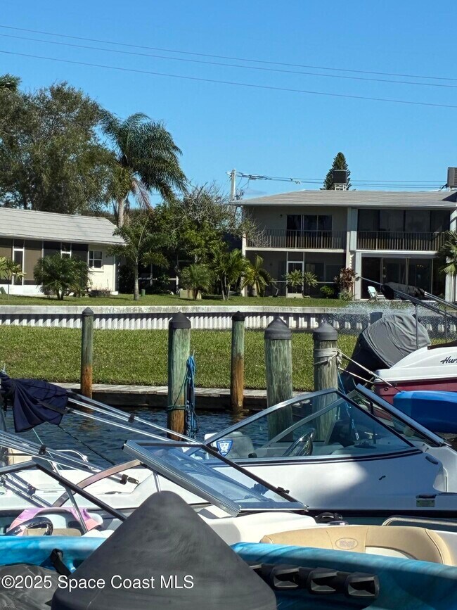 Building Photo - 467 Ibis Ln