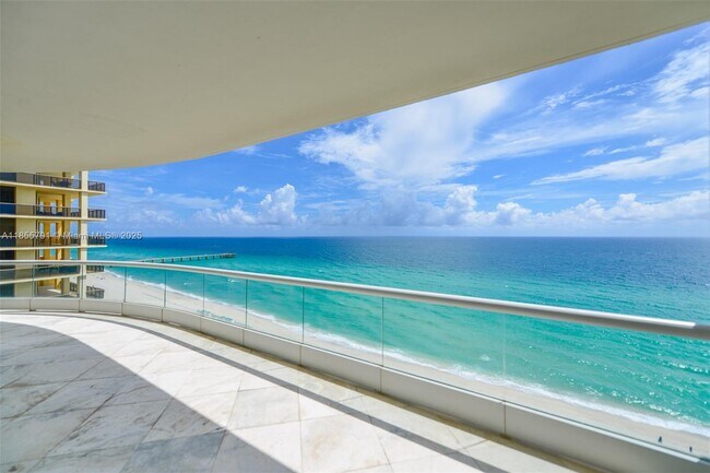 Building Photo - 16051 Collins Ave