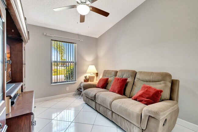 Building Photo - Waterway Cove