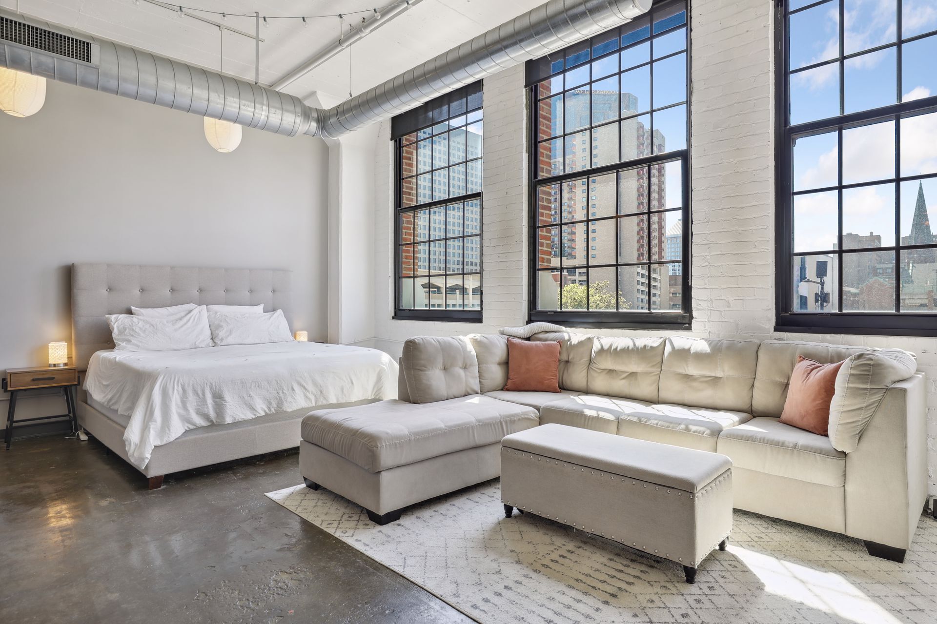 Building Photo - 500 Robert St N