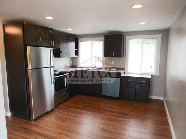 Building Photo - 09601