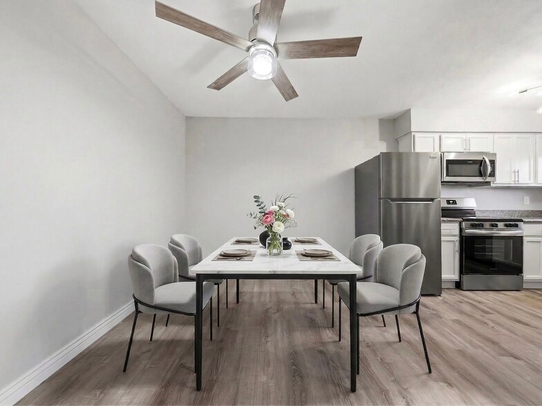 Building Photo - 127 S Outpost Rd