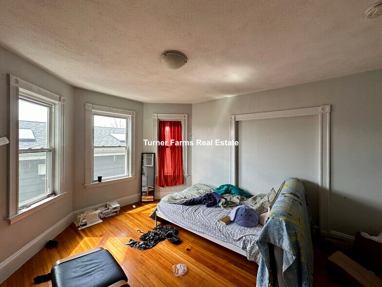 Building Photo - 23 Granite St