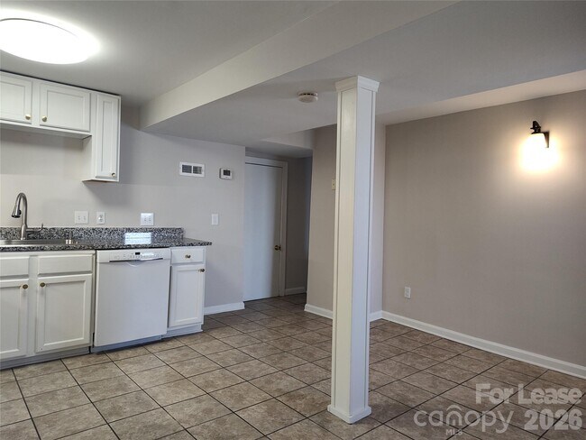 Building Photo - 340 Hollis Rd