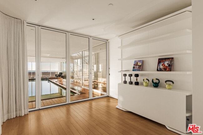 Building Photo - 1267 Palisades Beach Rd