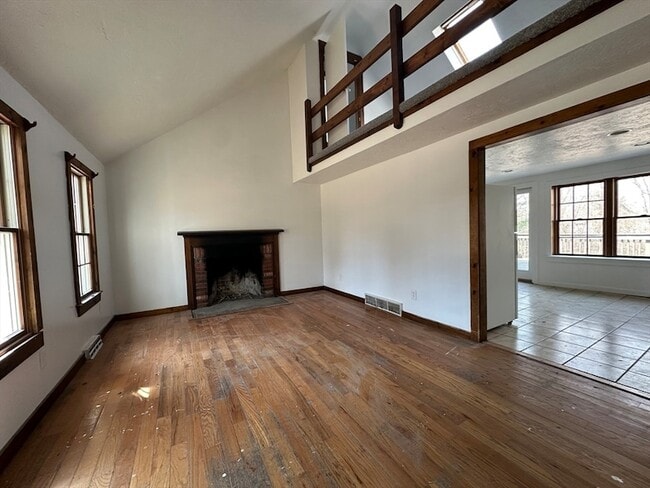 Building Photo - 63 Crabtree Rd