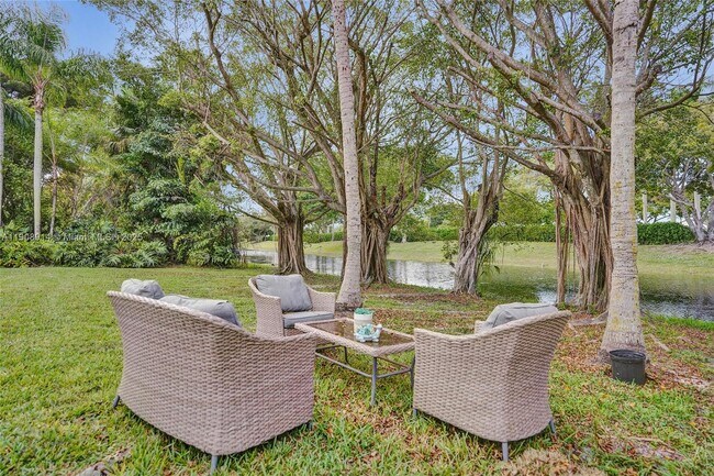 Building Photo - 21190 N Sweetwater Ln