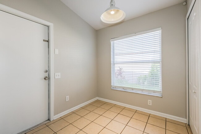 Building Photo - 12408 Tree Pointe Ct