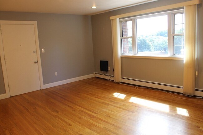 Building Photo - 43 Jacqueline Rd