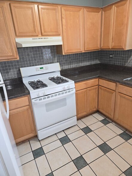 Building Photo - 346 E Rimini Ct
