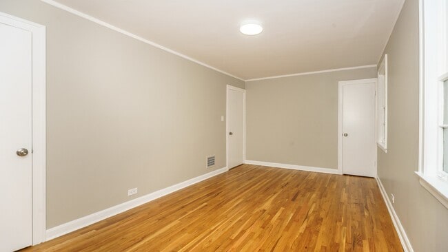 Building Photo - AMAZING 3BED/1.5BATH AUBURN GRESHAM SF HOME