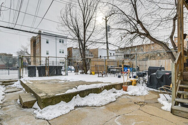 Building Photo - 3443 W Flournoy St