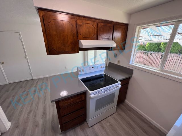 Building Photo - Charming 3-Bed, 2-Bath Retreat in Portland...