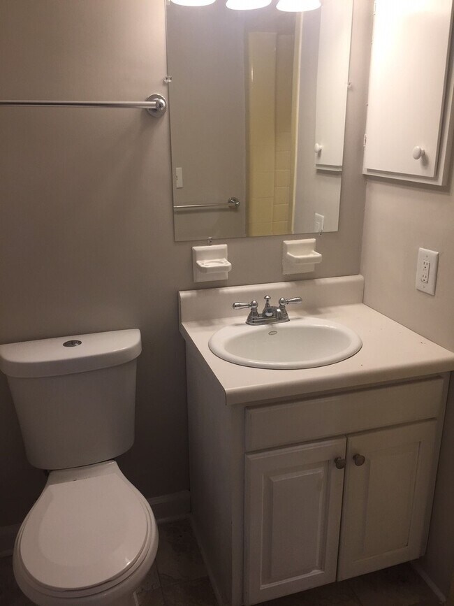Building Photo - Converse Heights 3Bd/2Ba, 1684SF