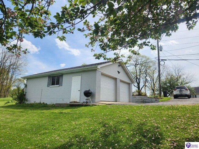 Building Photo - 1231 Crume Rd