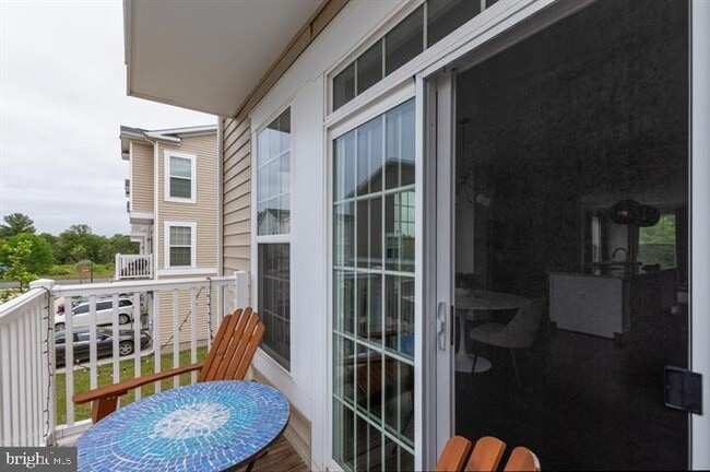 Building Photo - 46077 Hall Rd