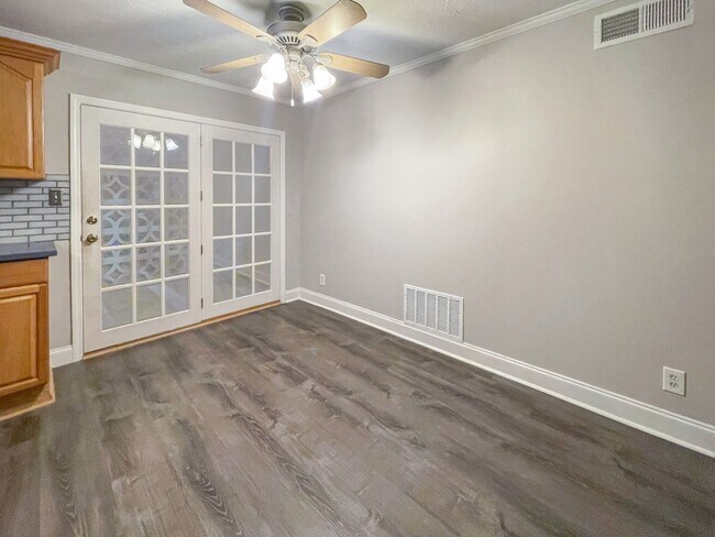 Building Photo - Charming 2 beds 1 bath Condo in Atlanta!