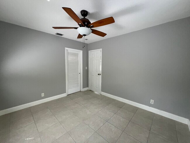 Building Photo - 113 Edwards Ln