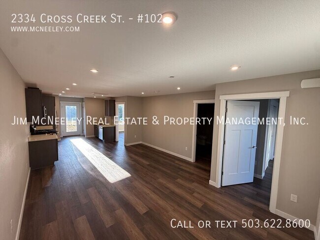 Building Photo - 2334 Cross Creek St