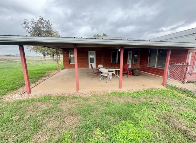 Building Photo - 110 Marek Rd