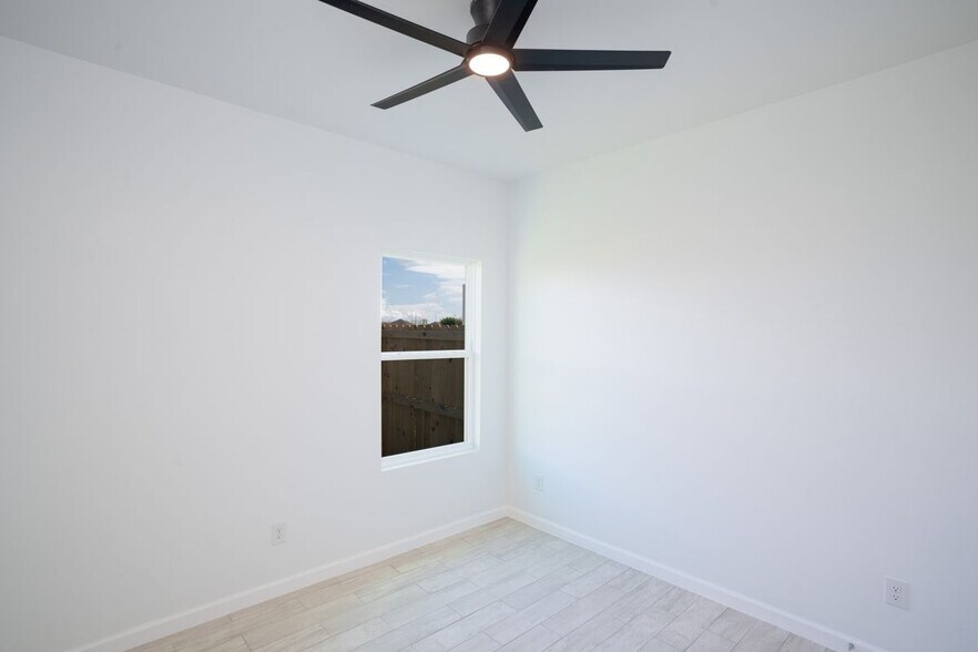 Building Photo - 3548 Hidalgo Cir