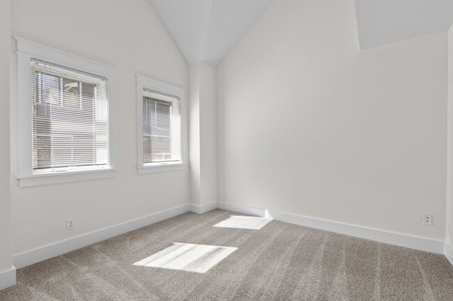 Building Photo - 3Bd/3Ba Seattle Townhouse