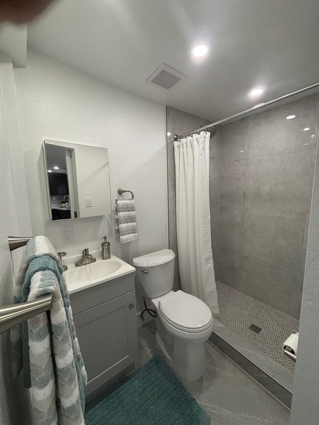 Building Photo - 13025 NW 2nd Ave