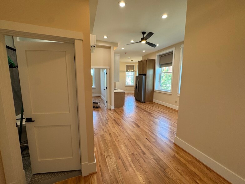 Living Area - 2031 Maryland Ave