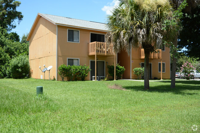 Primary Photo - Tree Ridge Lane Apartments