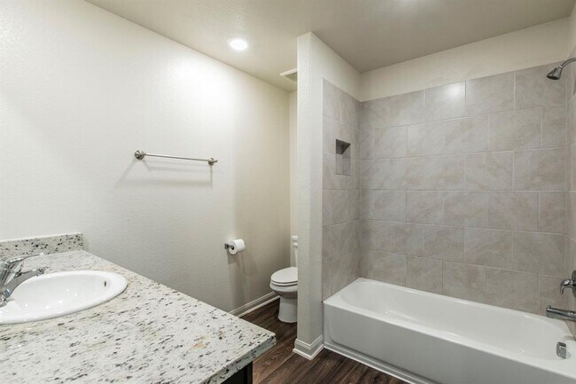 Building Photo - 136 Allington Cir