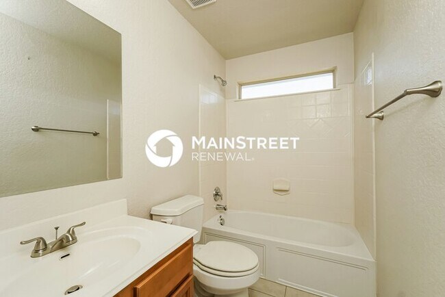 Building Photo - 4 Bedroom Pet-Friendly Home in SAN ANTONIO, TX with Main Street Renewal