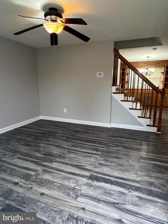 Building Photo - 4776 Shamrock Ave