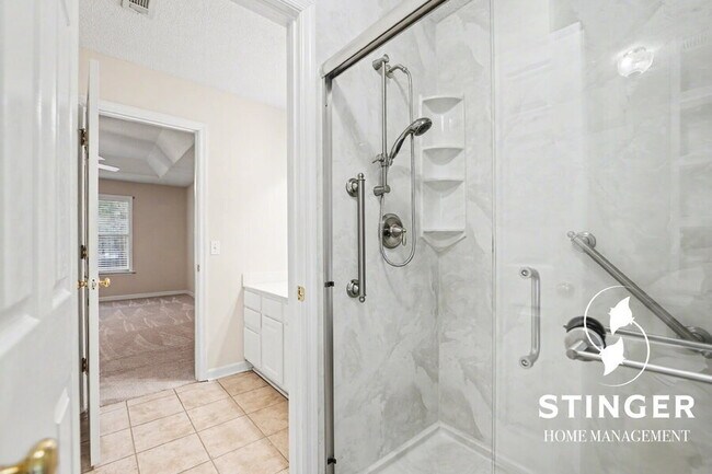 Building Photo - 76 Wade Hampton Dr